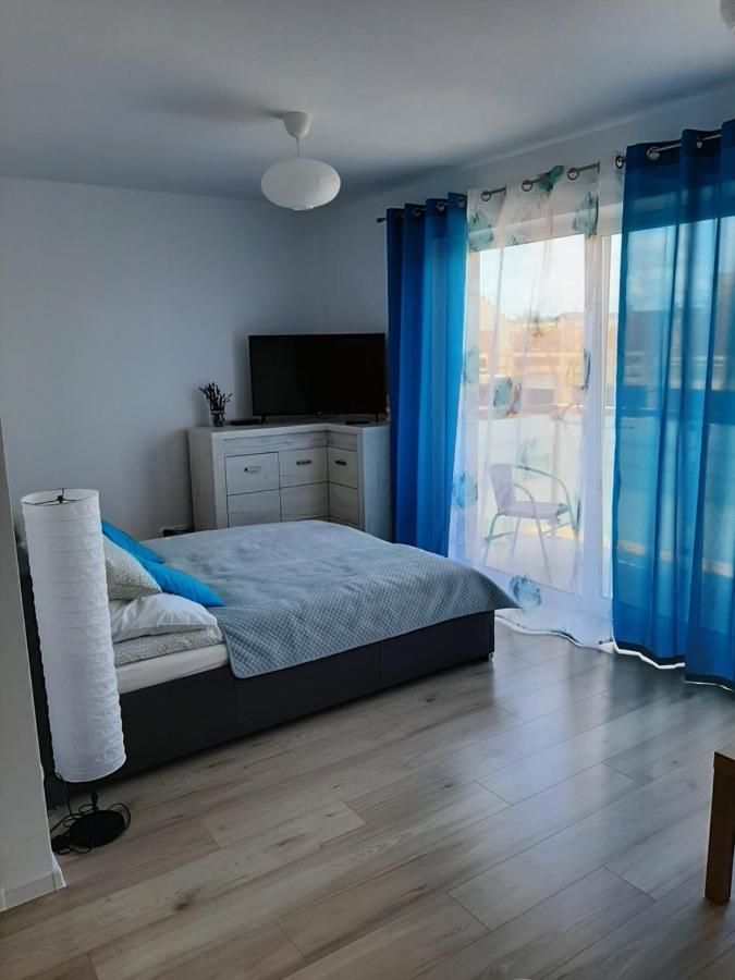 Apartament Viktoria Apartment Darlowko Luaran gambar