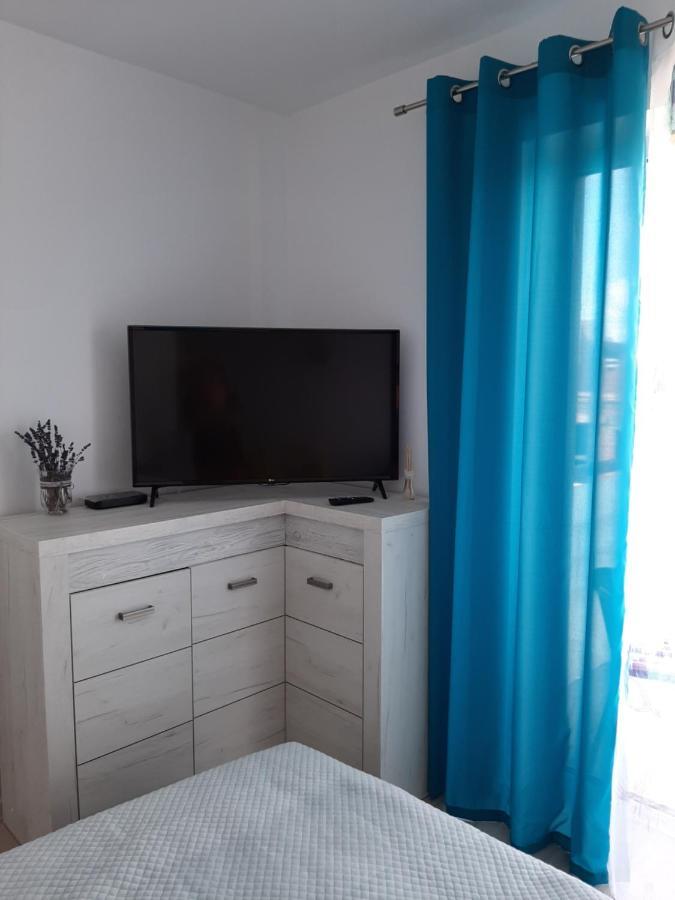 Apartament Viktoria Apartment Darlowko Luaran gambar